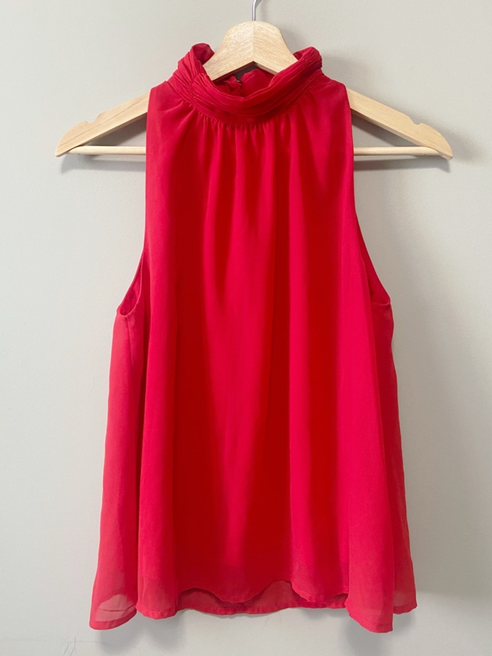 Vero Moda Red High-Neck Sleeveless Camisole